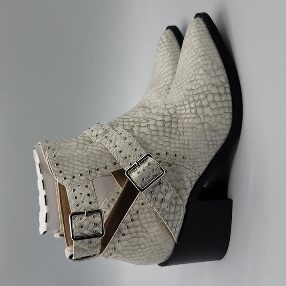 Steven madden Andy white grey bootie womens size 8 - Picture 1 of 6